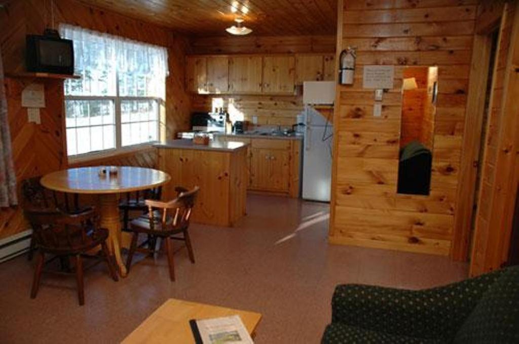 Sea'Scape Cottages Bayfield Ruang foto